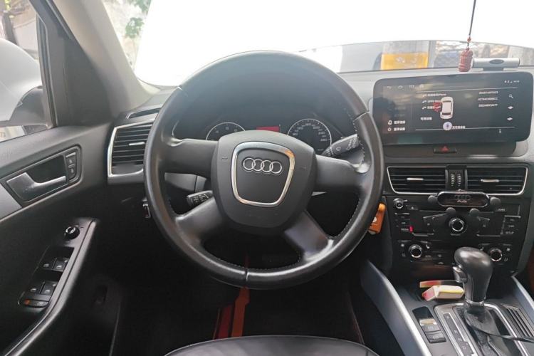 Used Audi Q5 2011 2.0TFSI Comfort Version Steering Wheel