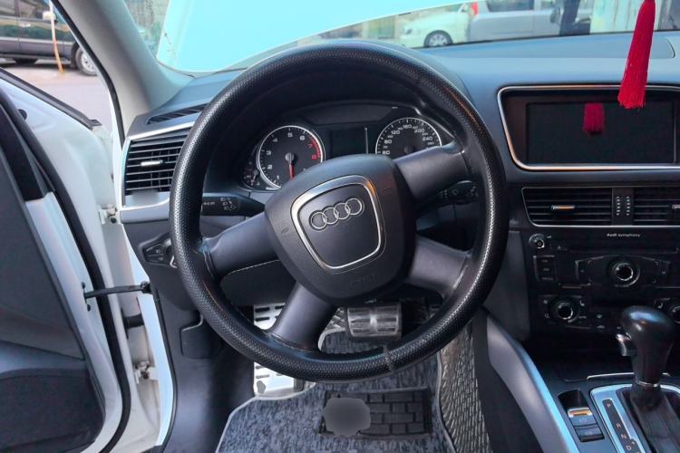 Used Audi Q5 2011 2.0TFSI Technology Model Steering Wheel