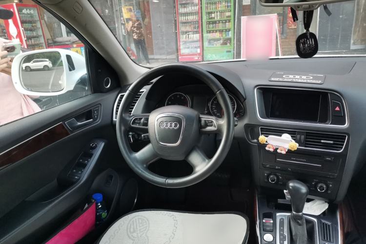 Used Audi Q5 2011 2.0TFSI Comfort Version Steering Wheel