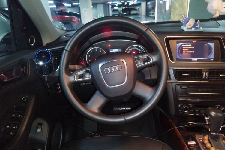Used Audi Q5 2011 2.0TFSI Comfort Version Steering Wheel