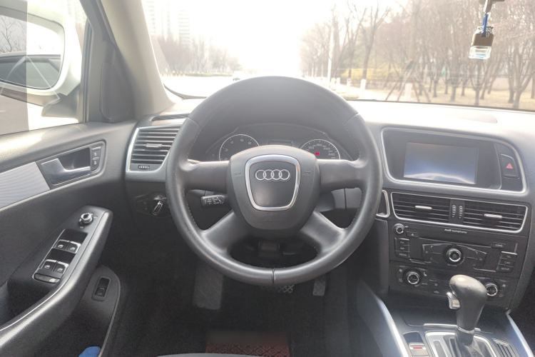 Used Audi Q5 2011 2.0TFSI Technology Model Steering Wheel