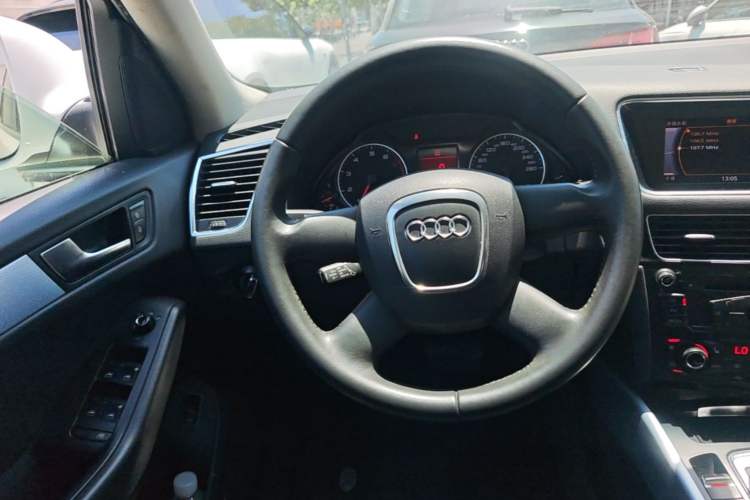 Used Audi Q5 2011 2.0TFSI Technology Model Steering Wheel