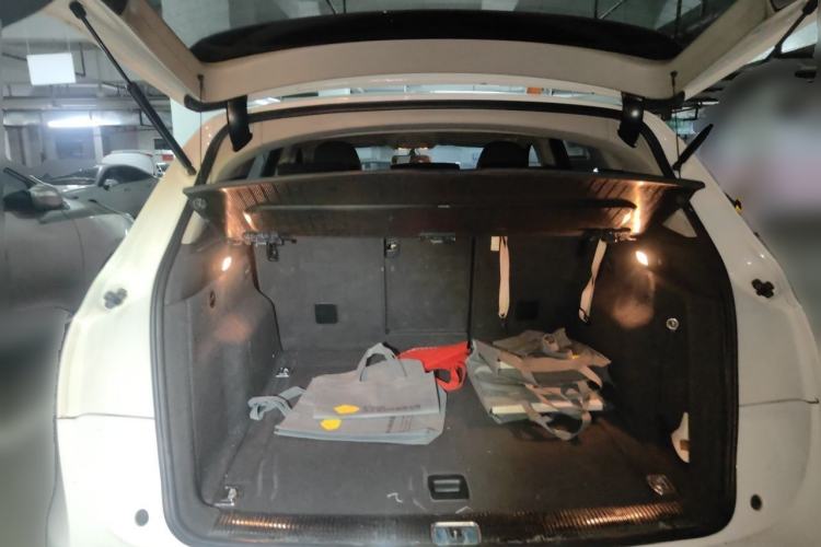 Used Audi Q5 2011 2.0TFSI Technology Model Trunk
