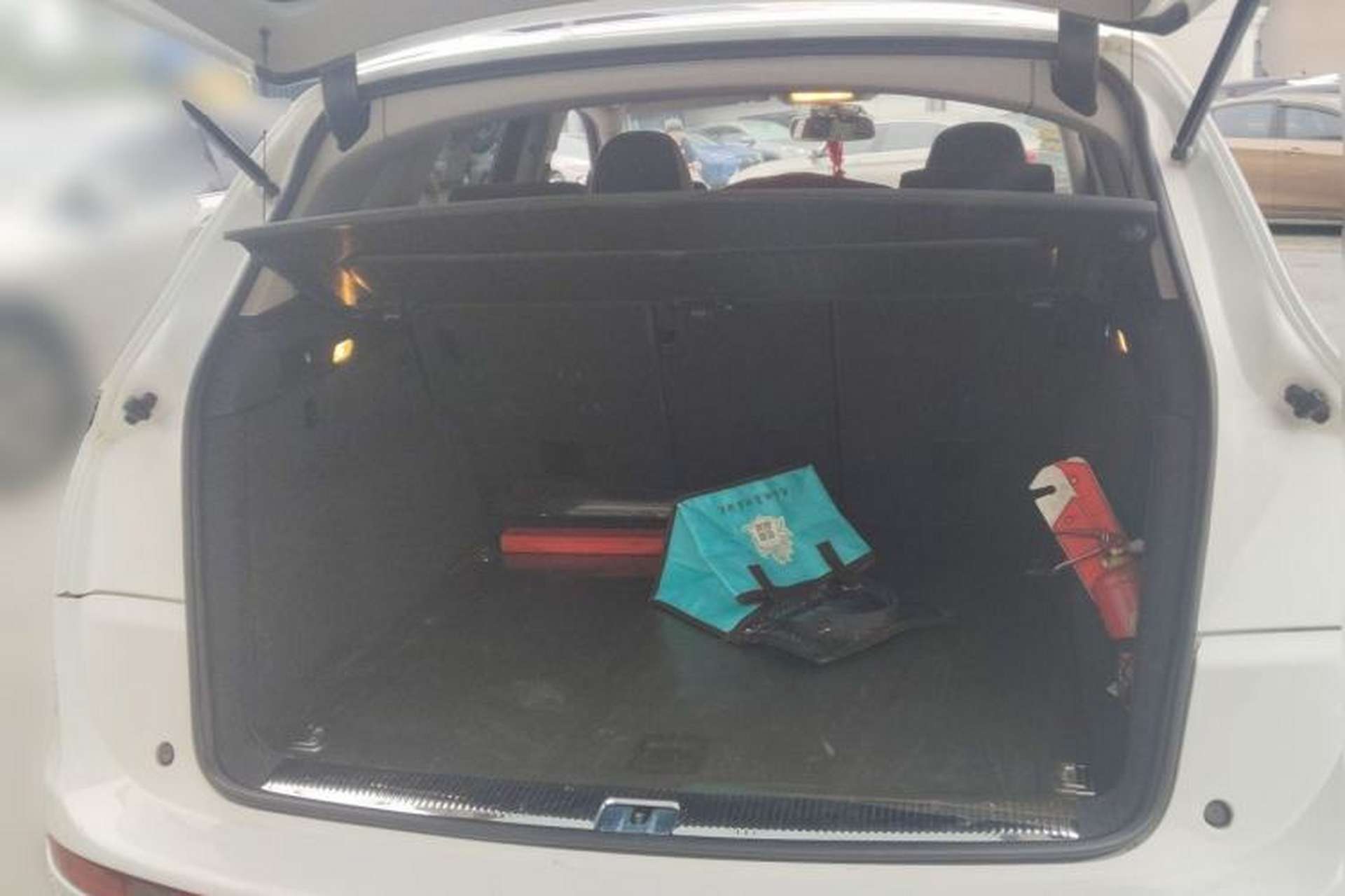Used Audi Q5 2011 2.0TFSI Technology Model Trunk