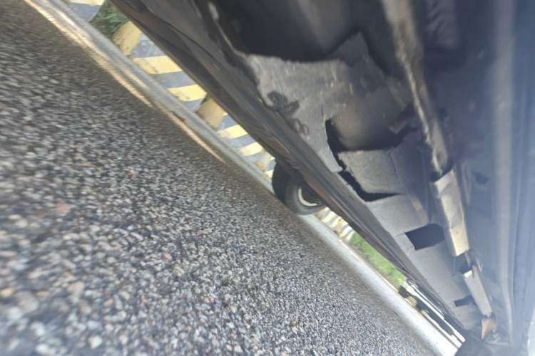 Used Audi Q5 2011 2.0TFSI Ambition Edition Chassis Front Left