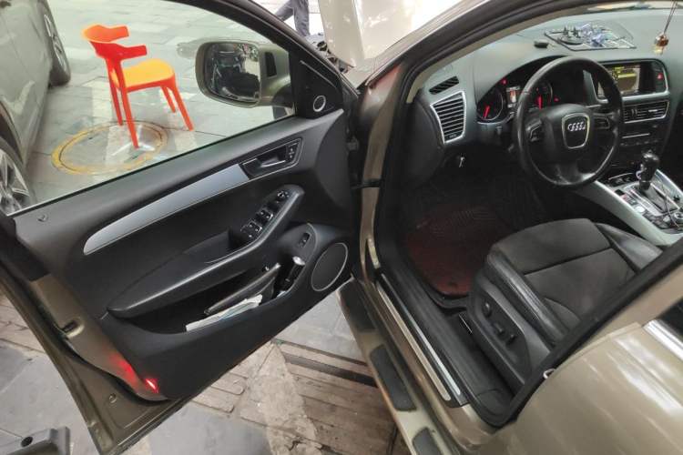 Used Audi Q5 2011 2.0TFSI Dynamic Edition Driver Seat