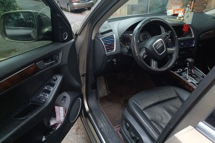Used Audi Q5 2011 2.0TFSI Comfort Version Driver Seat