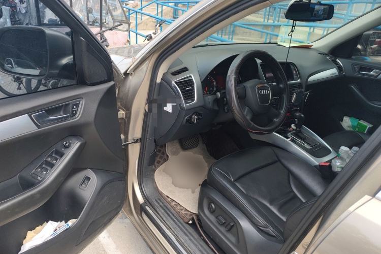 Used Audi Q5 2011 2.0TFSI Technology Model Driver Seat