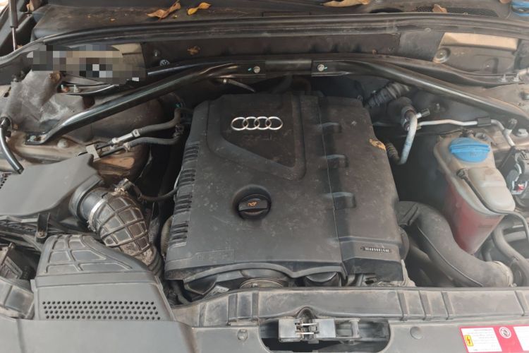 Used Audi Q5 2011 2.0TFSI Technology Model Engine Bay