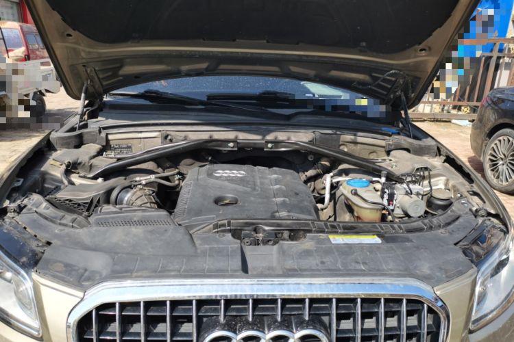 Used Audi Q5 2011 2.0TFSI Comfort Version Engine Bay