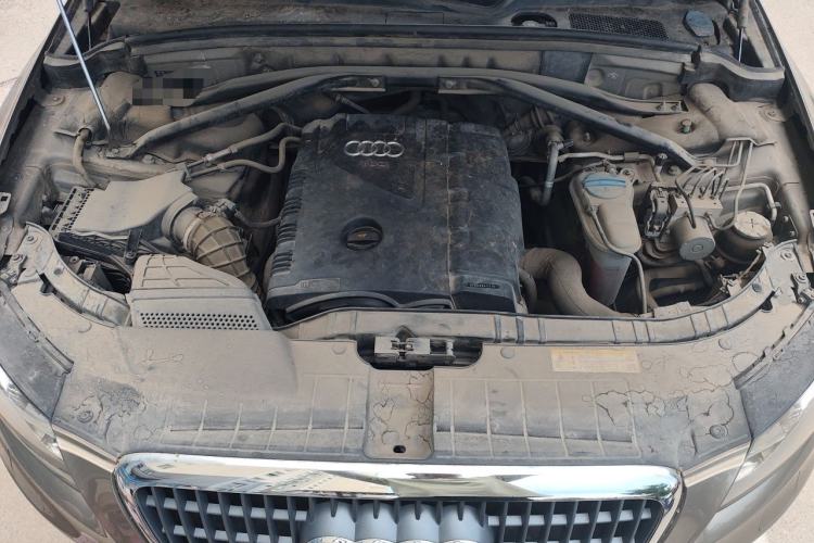 Used Audi Q5 2011 2.0TFSI Technology Model Engine Bay