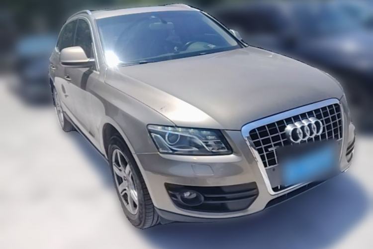 Used Audi Q5 2011 2.0TFSI Technology Model Front Right 45 Deg
