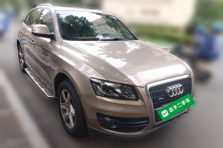 Used Audi Q5 2011 2.0TFSI Technology Model Front Right 45 Deg
