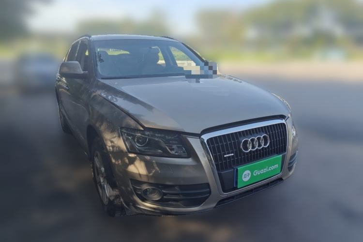 Used Audi Q5 2011 2.0TFSI Ambition Edition Front Right 45 Deg