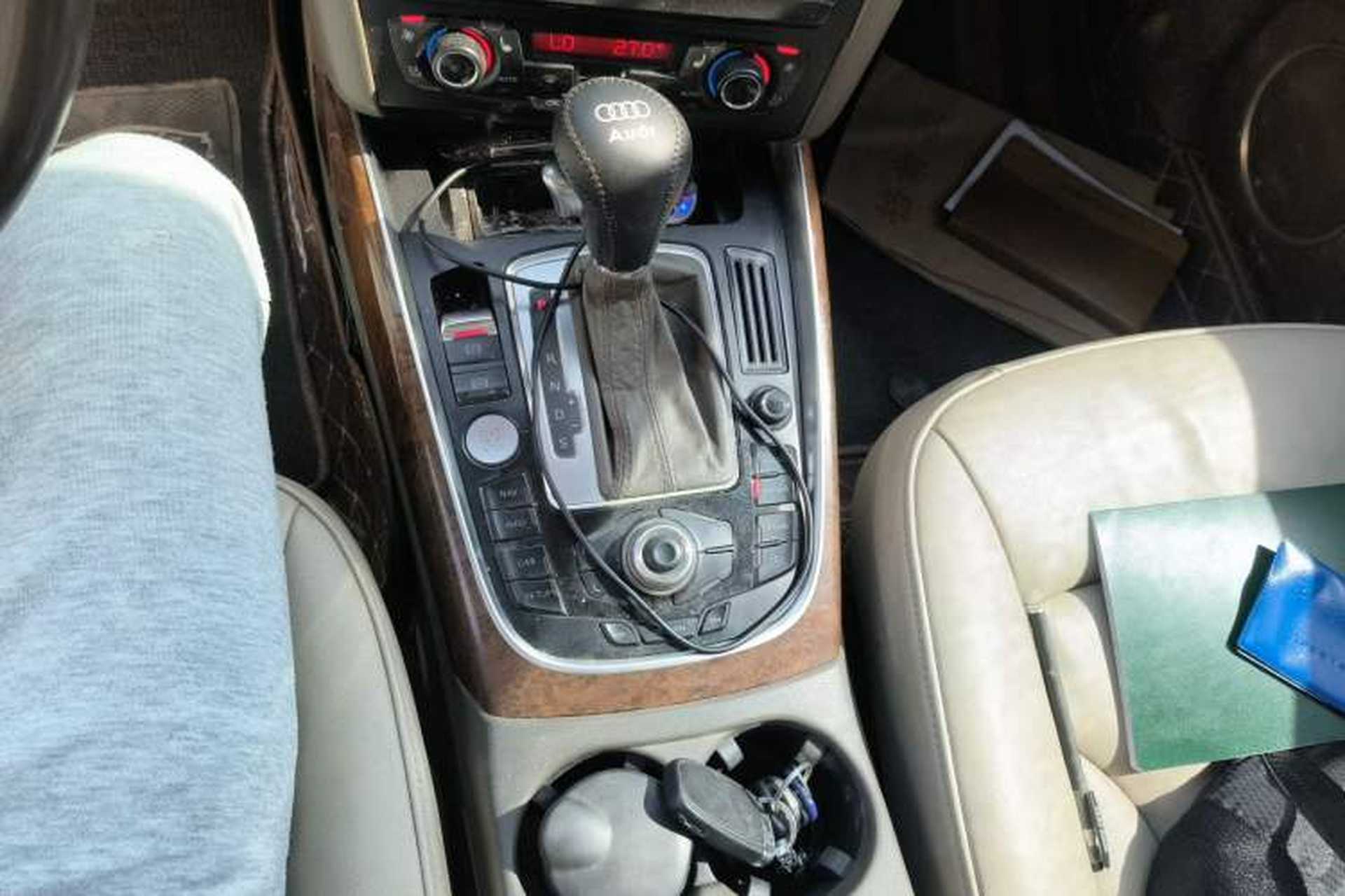 Used Audi Q5 2011 2.0TFSI Comfort Version Gear Lever