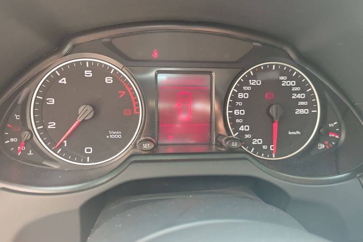Used Audi Q5 2011 2.0TFSI Technology Model Instrument Cluster