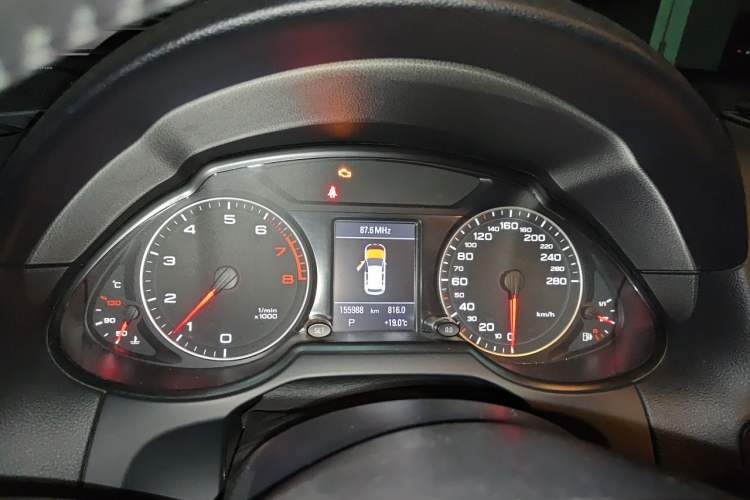 Used Audi Q5 2011 2.0TFSI Dynamic Edition Instrument Cluster