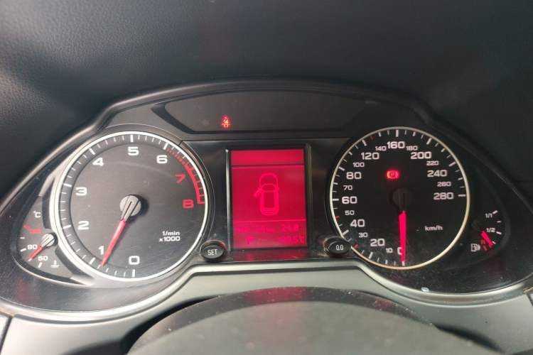 Used Audi Q5 2011 2.0TFSI Technology Model Instrument Cluster