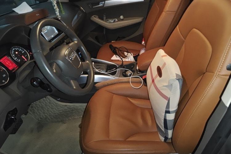 Used Audi Q5 2011 2.0TFSI Technology Model Left Front Seat