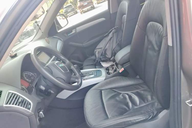 Used Audi Q5 2011 2.0TFSI Technology Model Left Front Seat