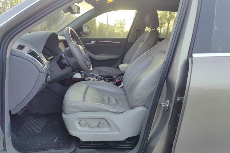 Used Audi Q5 2011 2.0TFSI Comfort Version Left Front Seat