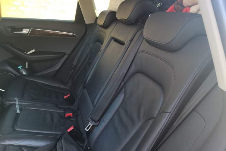 Used Audi Q5 2011 2.0TFSI Comfort Version Left Rear Seat