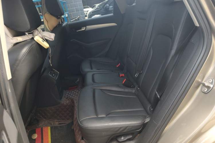 Used Audi Q5 2011 2.0TFSI Technology Model Left Rear Seat