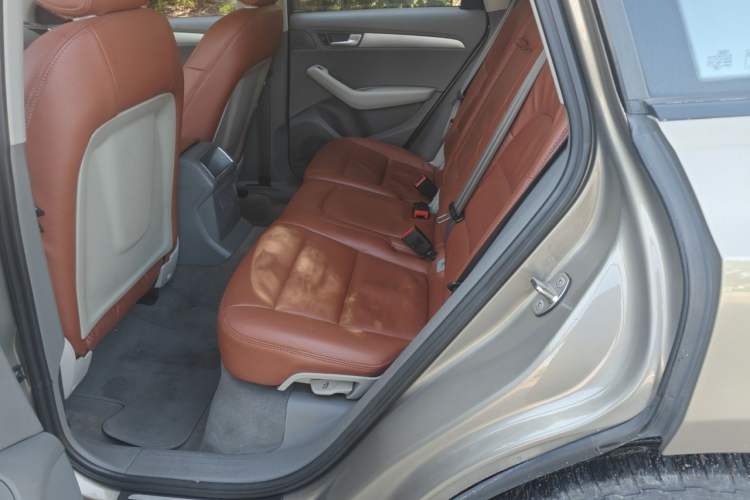 Used Audi Q5 2011 2.0TFSI Ambition Edition Left Rear Seat
