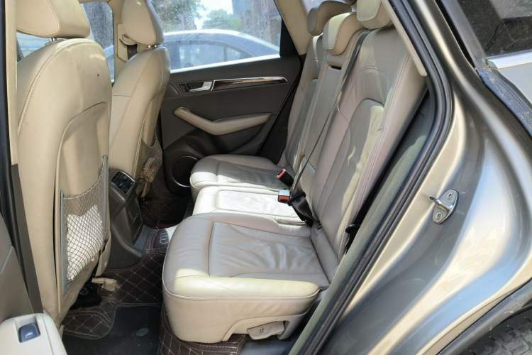 Used Audi Q5 2011 2.0TFSI Comfort Version Left Rear Seat