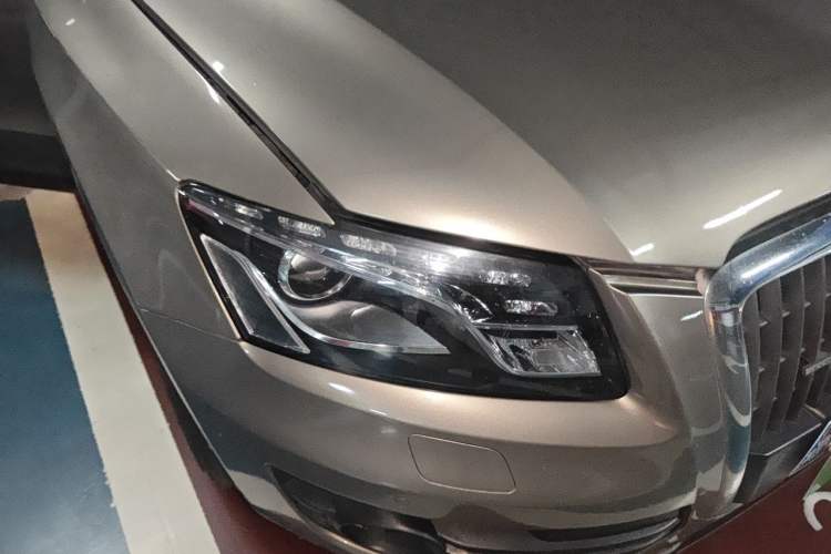Used Audi Q5 2011 2.0TFSI Technology Model Right Front Headlight
