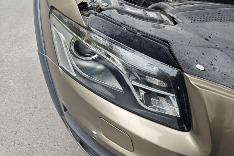 Used Audi Q5 2011 2.0TFSI Dynamic Edition Right Front Headlight