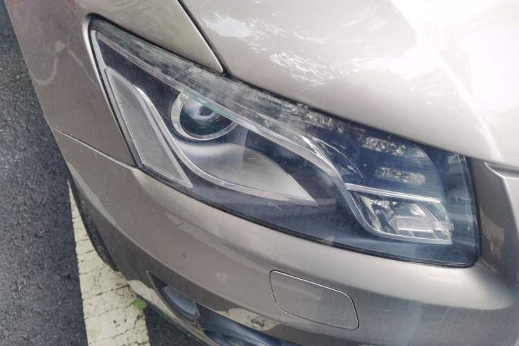 Used Audi Q5 2011 2.0TFSI Technology Model Right Front Headlight