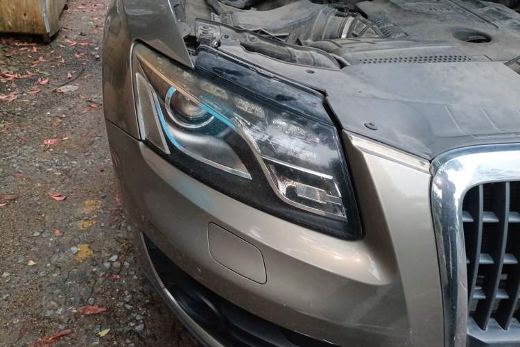 Used Audi Q5 2011 2.0TFSI Comfort Version Right Front Headlight
