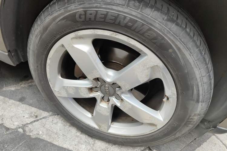 Used Audi Q5 2011 2.0TFSI Dynamic Edition Right Front Wheel Hub