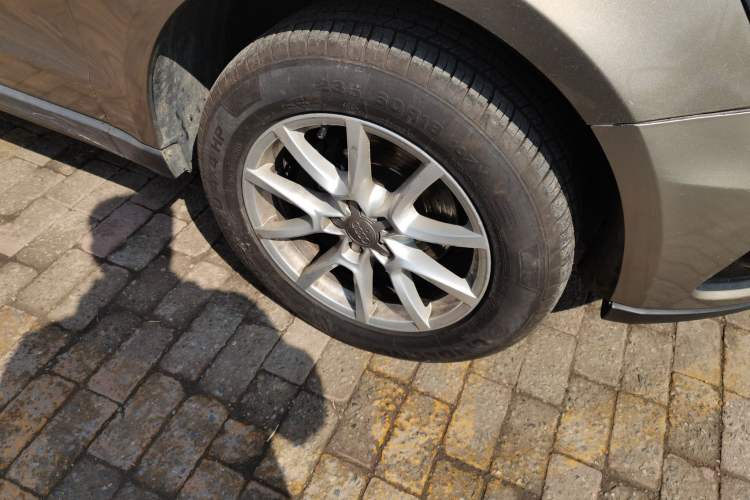 Used Audi Q5 2011 2.0TFSI Comfort Version Right Front Wheel Hub