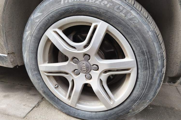 Used Audi Q5 2011 2.0TFSI Technology Model Right Front Wheel Hub