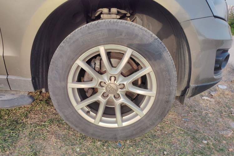 Used Audi Q5 2011 2.0TFSI Comfort Version Right Front Wheel Hub