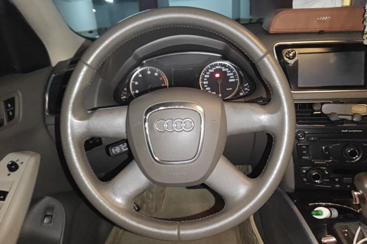 Used Audi Q5 2011 2.0TFSI Technology Model Steering Wheel