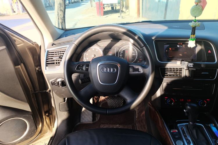 Used Audi Q5 2011 2.0TFSI Comfort Version Steering Wheel