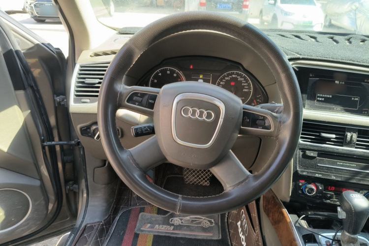 Used Audi Q5 2011 2.0TFSI Comfort Version Steering Wheel