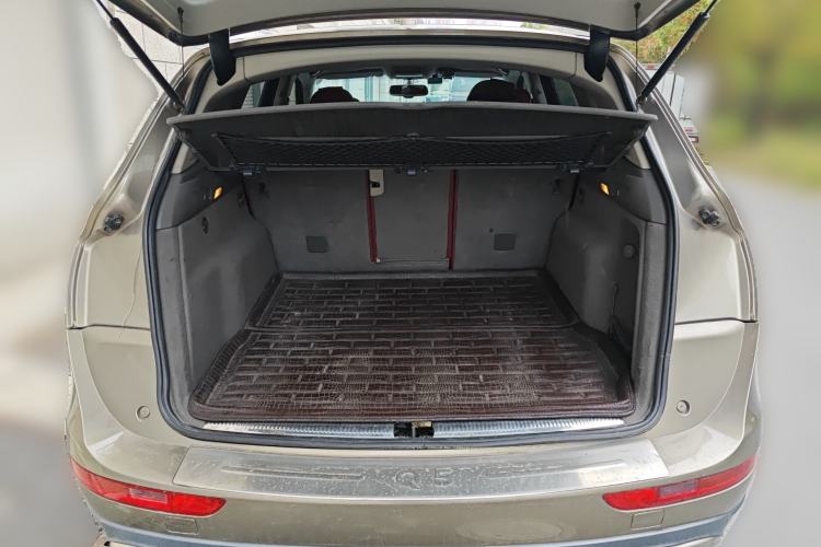 Used Audi Q5 2011 2.0TFSI Dynamic Edition Trunk