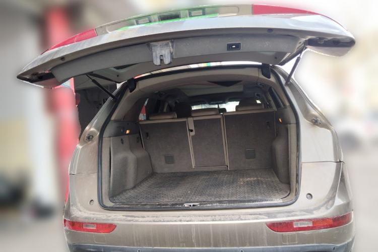 Used Audi Q5 2011 2.0TFSI Technology Model Trunk
