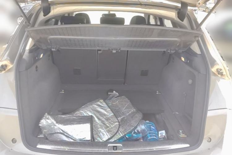 Used Audi Q5 2011 2.0TFSI Technology Model Trunk