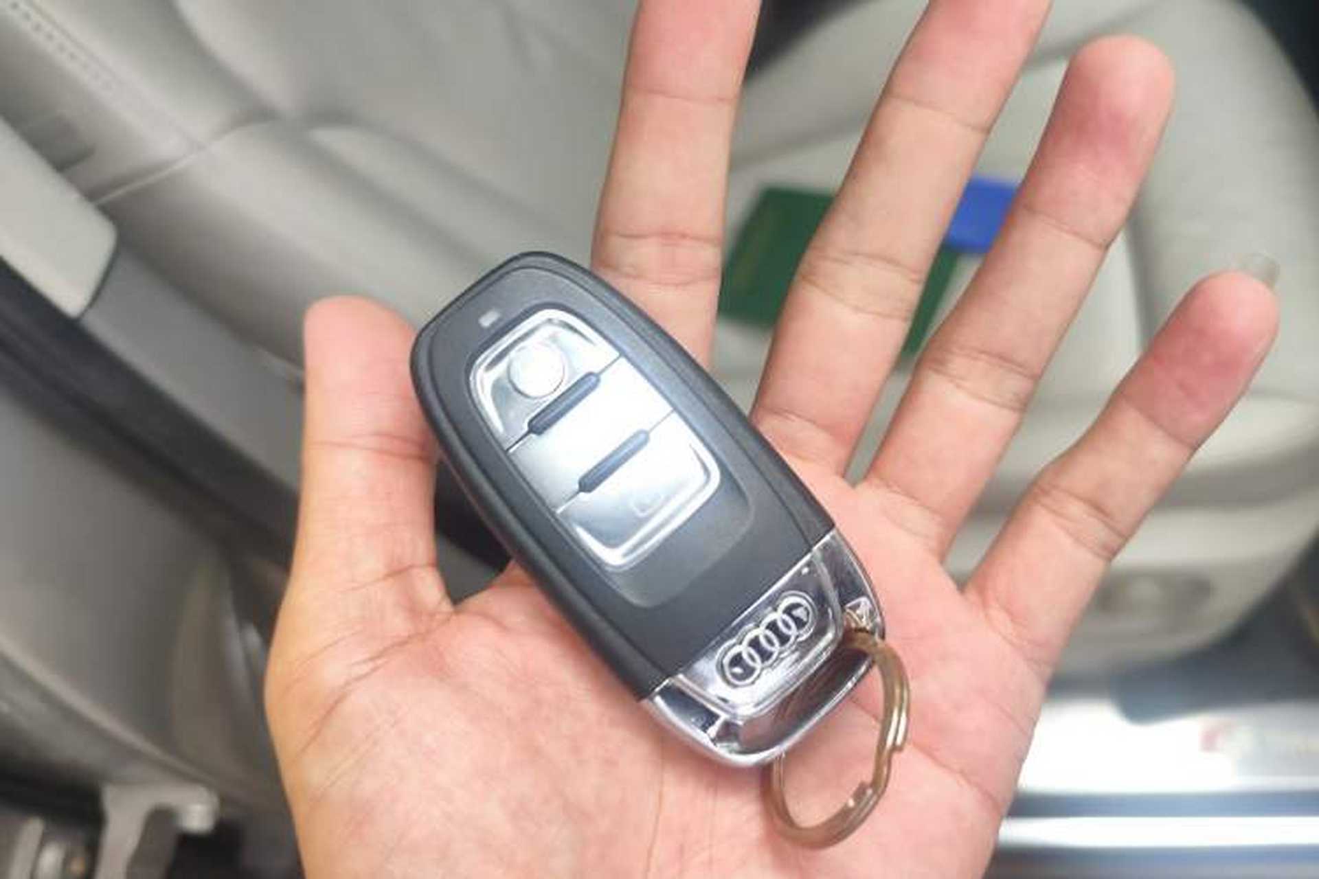 Used Audi Q5 2011 2.0TFSI Technology Model Vehicle Key