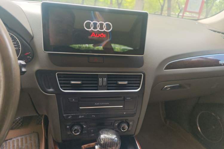 Used Audi Q5 2012 2.0TFSI Comfort Version Audio And AC Panel