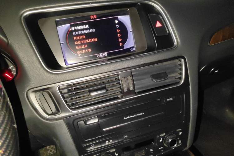 Used Audi Q5 2012 2.0TFSI Comfort Version Audio And AC Panel