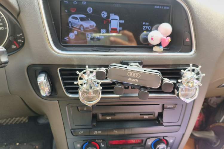 Used Audi Q5 2012 2.0TFSI Technology Model Audio And AC Panel