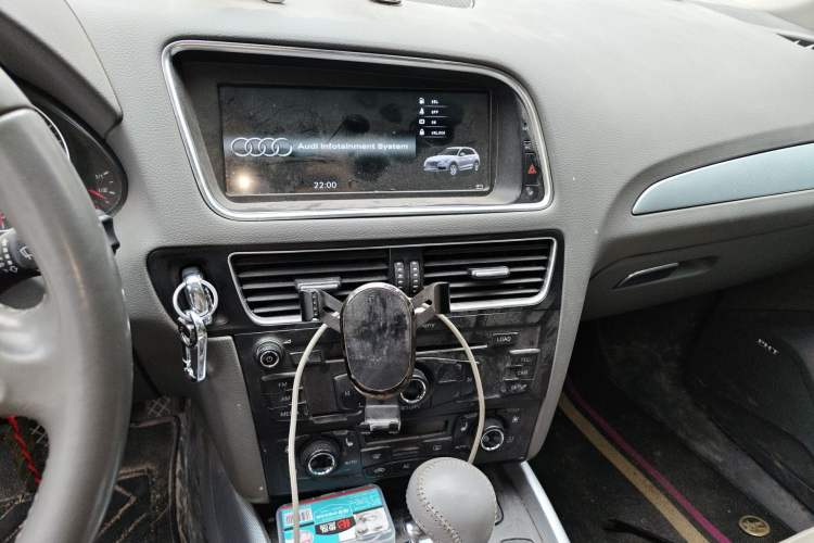 Used Audi Q5 2012 2.0TFSI Technology Model Audio And AC Panel