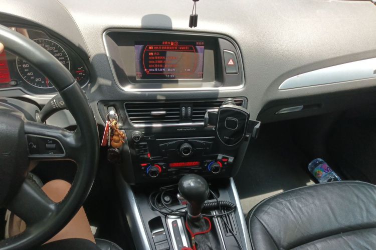 Used Audi Q5 2012 2.0TFSI Technology Model Audio And AC Panel