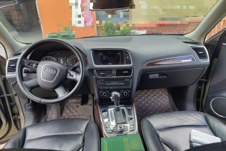 Used Audi Q5 2012 2.0TFSI Comfort Version Center Console